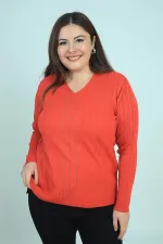 Chemisier grande taille à rayures et imprimé pierre sur le devant, col en V, en maille côtelée à fil froid.