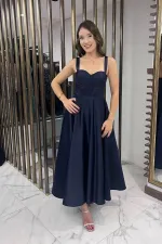 Kadın Askılı Sırtı İpli Korsajlı Saten Kloş Midi Elbise