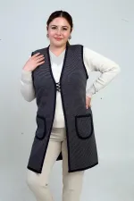 Kadın Önü 3 Düğmeli Cepli Mini Üçgen Desen Büyük Beden Uzun Triko Yelek Kadın Önü 3 Düğmeli Cepli Mini Üçgen Desen Büyük Beden Uzun Triko Yelek