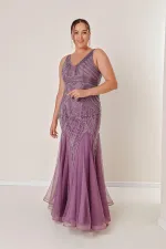 Robe longue en tulle doublée grande taille, ornée de pierres, décolleté en V devant et dos