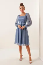 Kare Yaka Kemerli Balon Kol Astarlı Simli Elbise