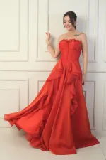 Kadın Straplez Önü Düğmeli Arkası Bağcıklı Eteği Fırfırlın Uzun Abiye Elbise Kadın Straplez Önü Düğmeli Arkası Bağcıklı Eteği Fırfırlın Uzun Abiye Elbise