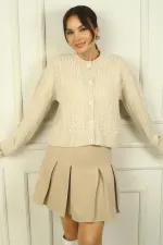 Kadın Önü Düğmeli İncili Saç Örgülü Akrilik Hırka