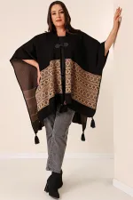 Etnik Desenli Kemik Düğmeli Püsküllü Panço