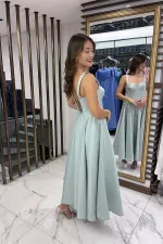 Kadın Askılı Sırtı İpli Korsajlı Saten Kloş Midi Elbise