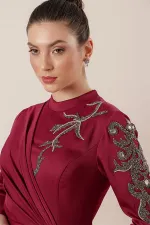 Taş İşlemeli Önü Büzgülü Astarlı Krep Saten Tesettür Elbise