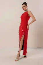 Taş Detaylı Önü Yırtmaçlı Uzun Elbise