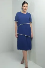 Robe grande taille pour femme ornée de pierres, doublée, à manches courtes et composée de trois couches de mousseline.