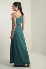 Kadın Tek Omuz Yan Pencere Detaylı Uzun Krep Saten Elbise