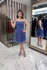 Robe courte en tulle à bretelles et doublure lacée pour femme