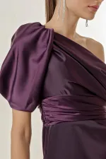 Tek Kollu Önü Drapeli Astarlı Saten Uzun Elbise