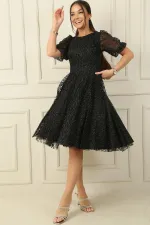 Robe de soirée courte à manches demi-ballon doublée et imprimé floqué