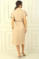 Double-pocket, button-front, belted linen-effect dress.
