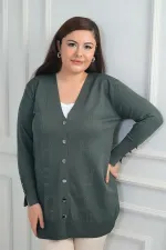 Kadın Kolları Düğme Detaylı Taş Harf Baskılı Soğuk İplik Büyük Beden Hırka