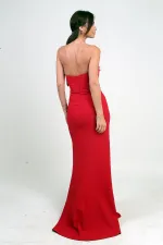 Robe longue en crêpe à doublure ornée de pierres et drapée sur le devant