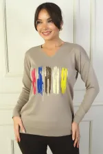 Kadın V Yaka Önü Baskılı Triko Kazak