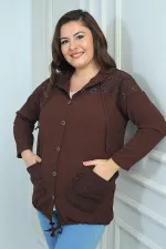 Kadın Kapüşonlu Önü Düğmeli Cepli Fistolu Büyük Beden Hırka