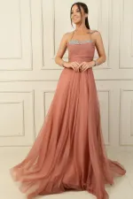 Önü Drapeli Taş Detaylı Astarlı Uzun Tül Abiye Elbise