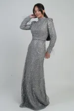 Robe longue en tulle pour femme avec manches à plumes, perles et sequins, et doublure