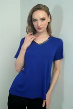 Kadın Yakası Simli V Yaka Kısa Kol Bluz