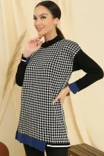 Relaxed Fit Knitted Tunic with Houndstooth Pattern and Striped Cuffs and Hem
