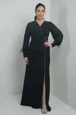 Robe longue BB pour femme avec manches en mousseline, détails en plumes et pierres ornementales