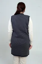 Kadın Önü 3 Düğmeli Cepli Mini Üçgen Desen Büyük Beden Uzun Triko Yelek Kadın Önü 3 Düğmeli Cepli Mini Üçgen Desen Büyük Beden Uzun Triko Yelek