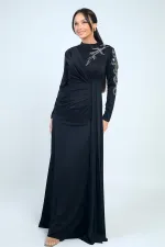 Taş İşlemeli Önü Büzgülü Astarlı Krep Saten Tesettür Elbise