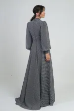 Kadın Önü Drapeli Benekli Uzun Şifon Elbise