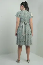 Robe en lin imprimé grande taille, doublée, col croisé, manches volantées