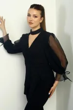 Kruvaze Yaka Kolları Yarı Organze Astarlı Simli Bluz