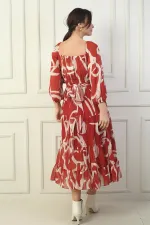 Robe portefeuille en mousseline à encolure Madonna, doublée, à nœuds croisés et motif abstrait