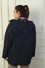 Trench-coat à capuche pour femme avec fermeture éclair à boutons-pression et fausses poches