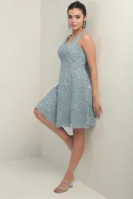 Robe courte à bretelles épaisses doublée et imprimée de paillettes floquées pour femme