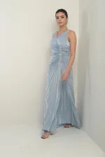 Kadın Kruvaze Yaka Omuzu Kalın Taş Detaylı Önü Taşlı Büzgülü Yırtmaçlı Uzun Abiye Elbise