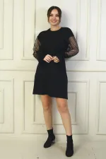 Kadın Yuvarlak Yaka İnci Detaylı Tül Kollu Kısa Elbise