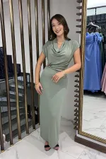 Robe longue pour femme avec col en V et détail de boucle, en Lycra