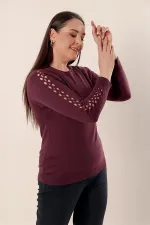 Pull en acrylique grande taille avec détails aux manches