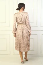 Kadın Kruvaze Yaka Beli Kemerli Astarlı Eteği Pileiseli Mini Çiçekli Saten Elbise