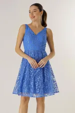 V Yaka Astarlı Dantel Elbise