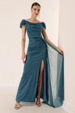 Robe longue doublée à paillettes et à manches courtes plissées sur le devant