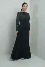 Robe longue en mousseline grande taille pour femme, ornée de sequins et de perles, doublée et drapée à la taille avec un motif floral.