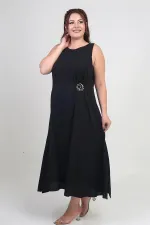 Kadın Yuvarlak Yaka Astarlı Metal Detaylı Büyük Beden Krep Midi Tasarım Elbise