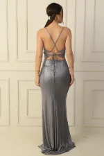 Robe longue scintillante à bretelles en corde, drapée dans le dos en dentelle, doublée sur le devant, fendue