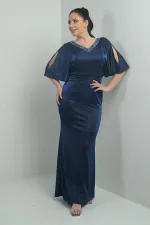 Robe longue pailletée grande taille pour femme, ornée de détails sur le devant et le dos, décolleté en V, doublée, manches chauve-souris et décolleté plongeant.