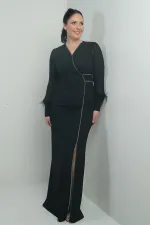 Robe longue BB pour femme avec manches en mousseline, détails en plumes et pierres ornementales