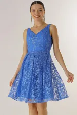 V Yaka Astarlı Dantel Elbise