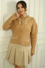 Kadın Önü Düğmeli İncili Saç Örgülü Akrilik Hırka