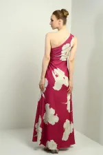 Kadın Tek Omuz Yandan Pencereli Büyük Yaprak Desenli Uzun Krep Saten Elbise