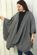 Poncho en acrylique grande taille découpé au laser pour femme
